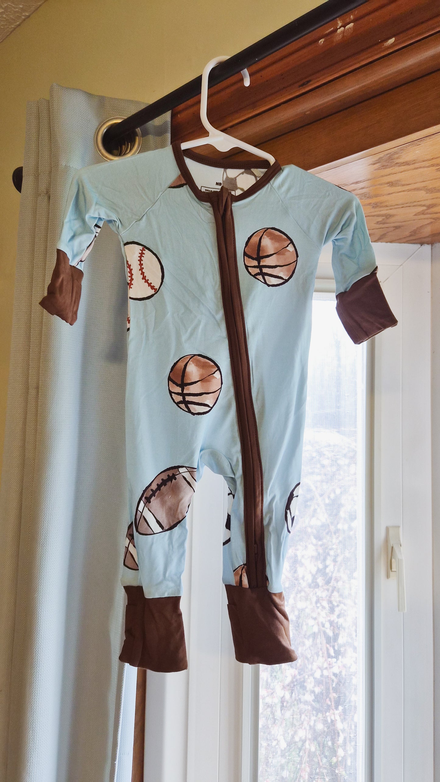 Bamboo Newborn Sports Zippy